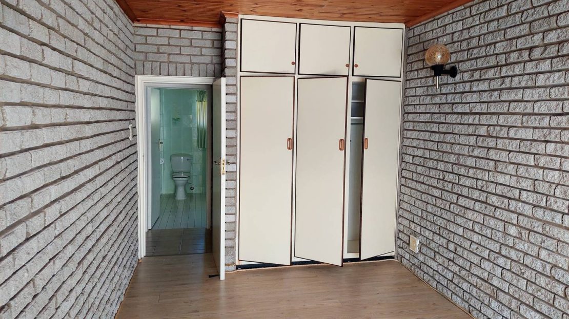 Port Elizabeth Gqeberha 17 Papawer Street House For Sale